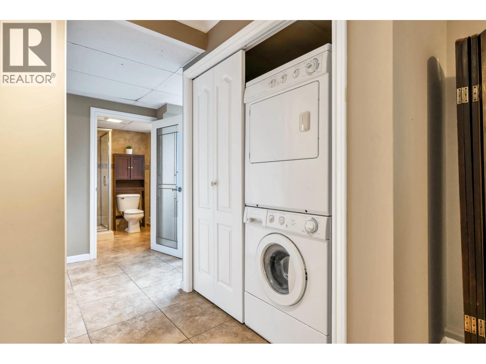 5213 WALNUT Place, Delta