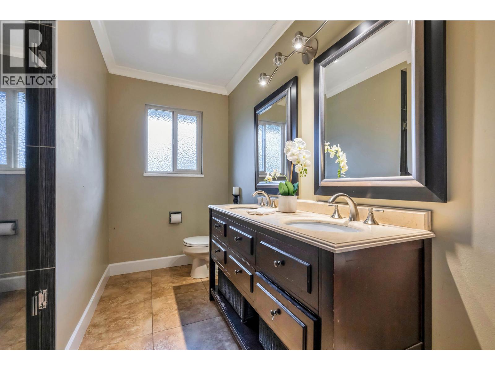 5213 WALNUT Place, Delta