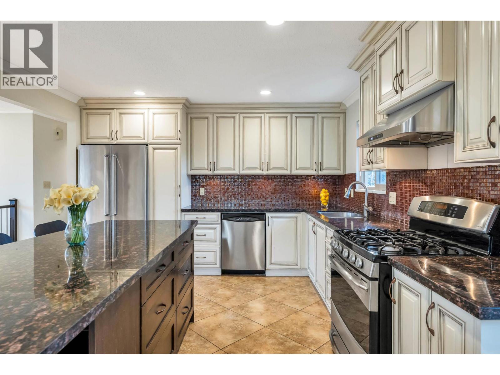 5213 WALNUT Place, Delta