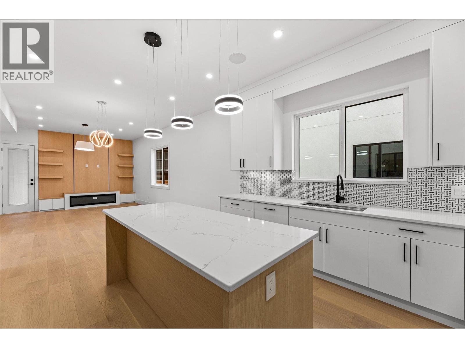  1818 Crosby Road, Kelowna