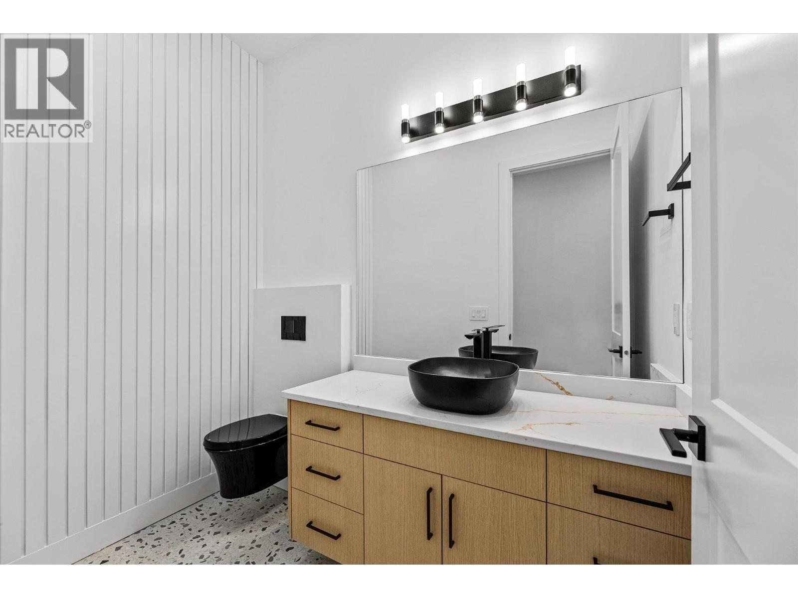  1818 Crosby Road, Kelowna