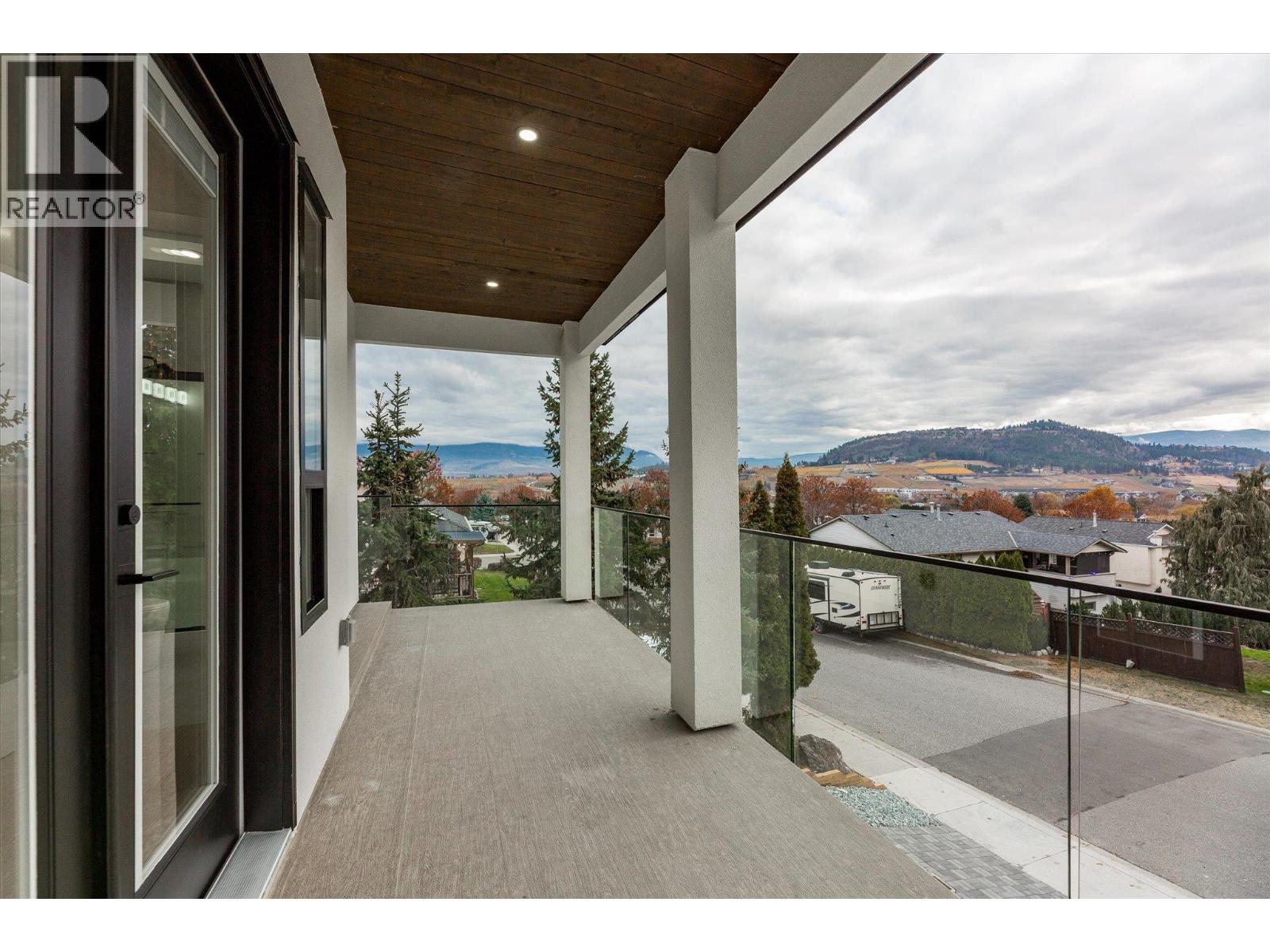  1818 Crosby Road, Kelowna
