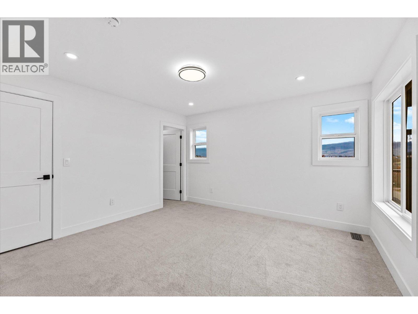  1818 Crosby Road, Kelowna