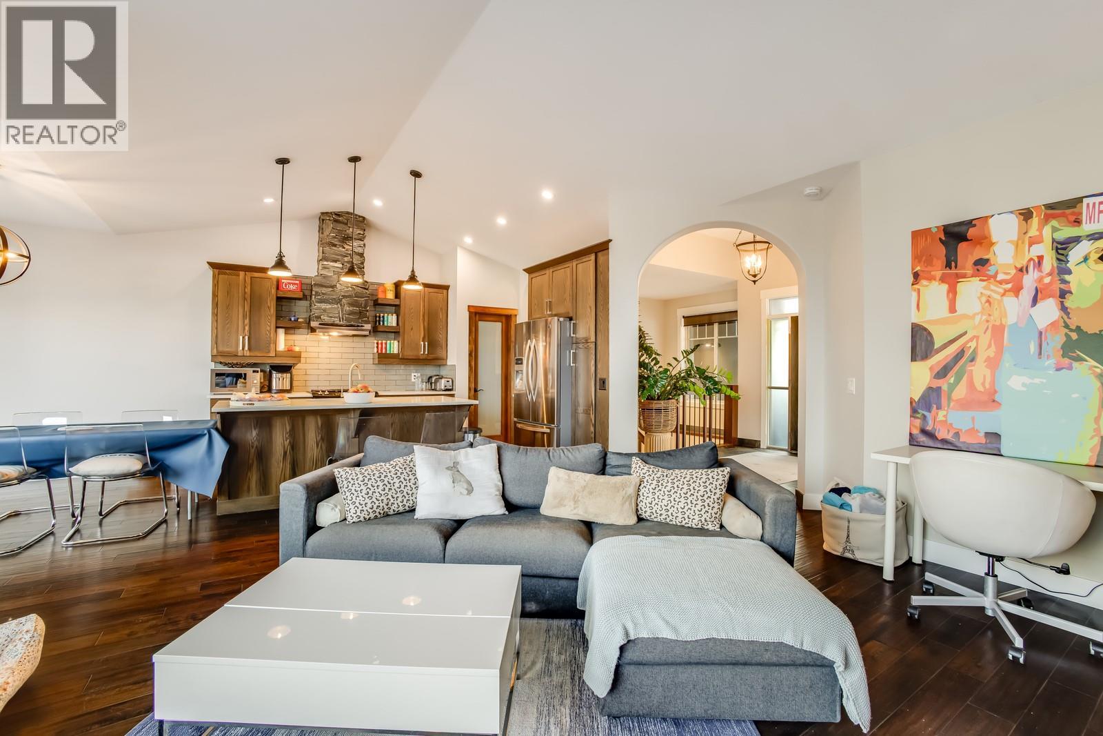  13093 Shoreline Drive, Lake Country