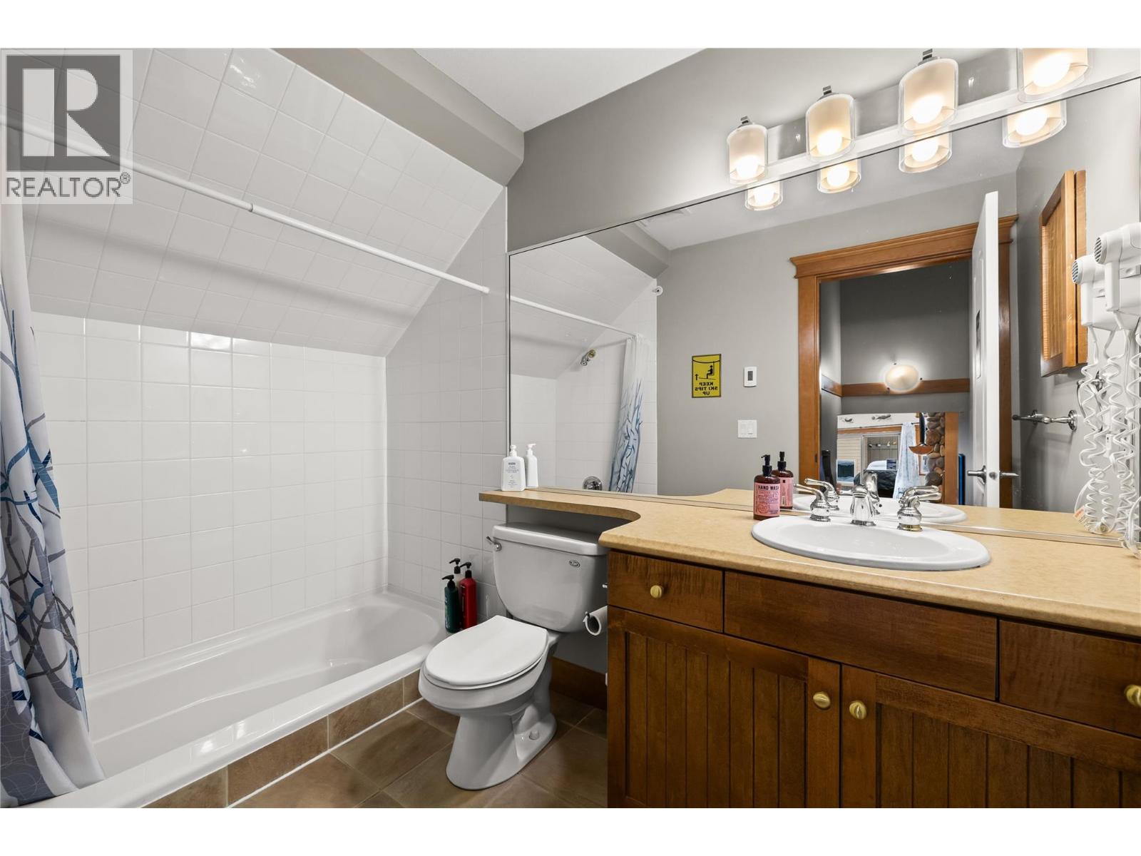 34 7640 Porcupine Road, Big White