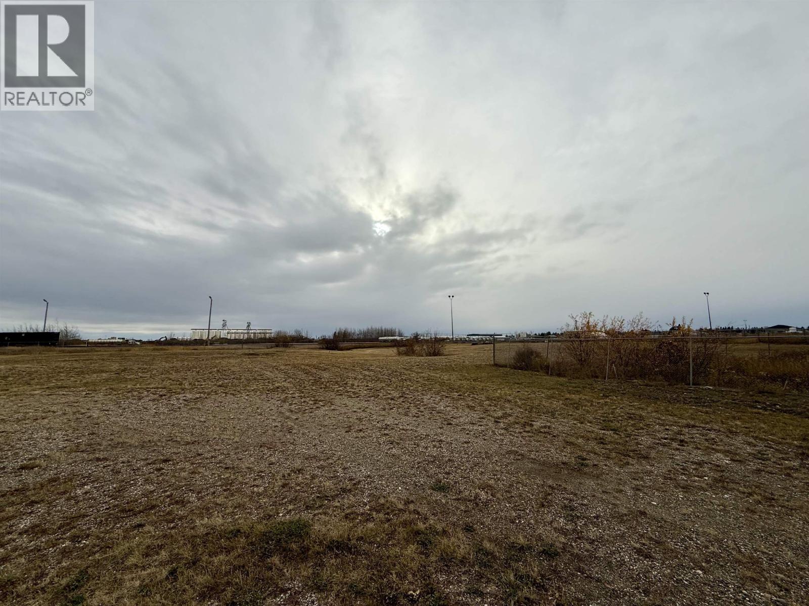 7405 100 AVENUE - Photo 4 of 8, Fort St. John, British Columbia