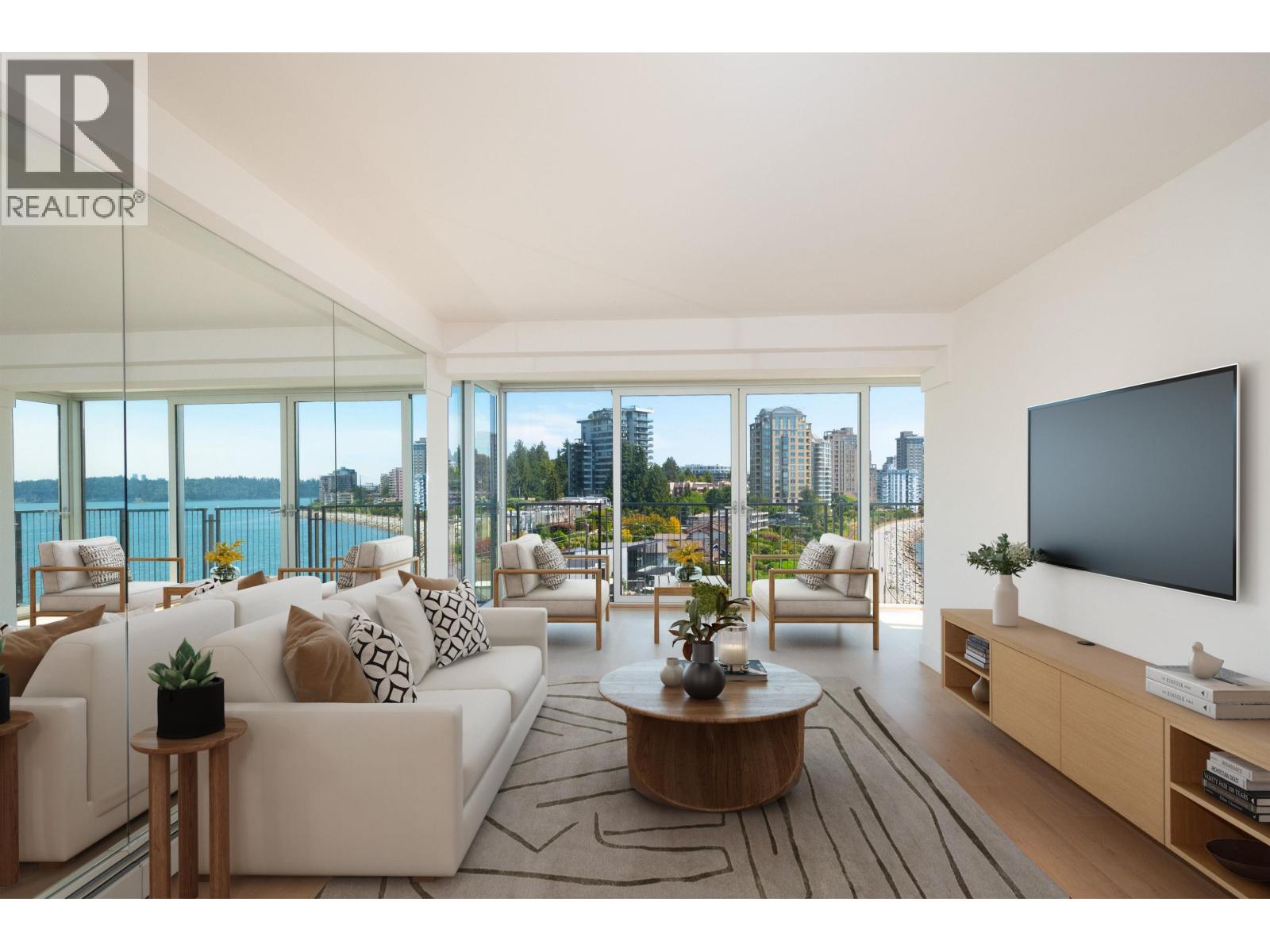 708 150 24TH STREET, West Vancouver