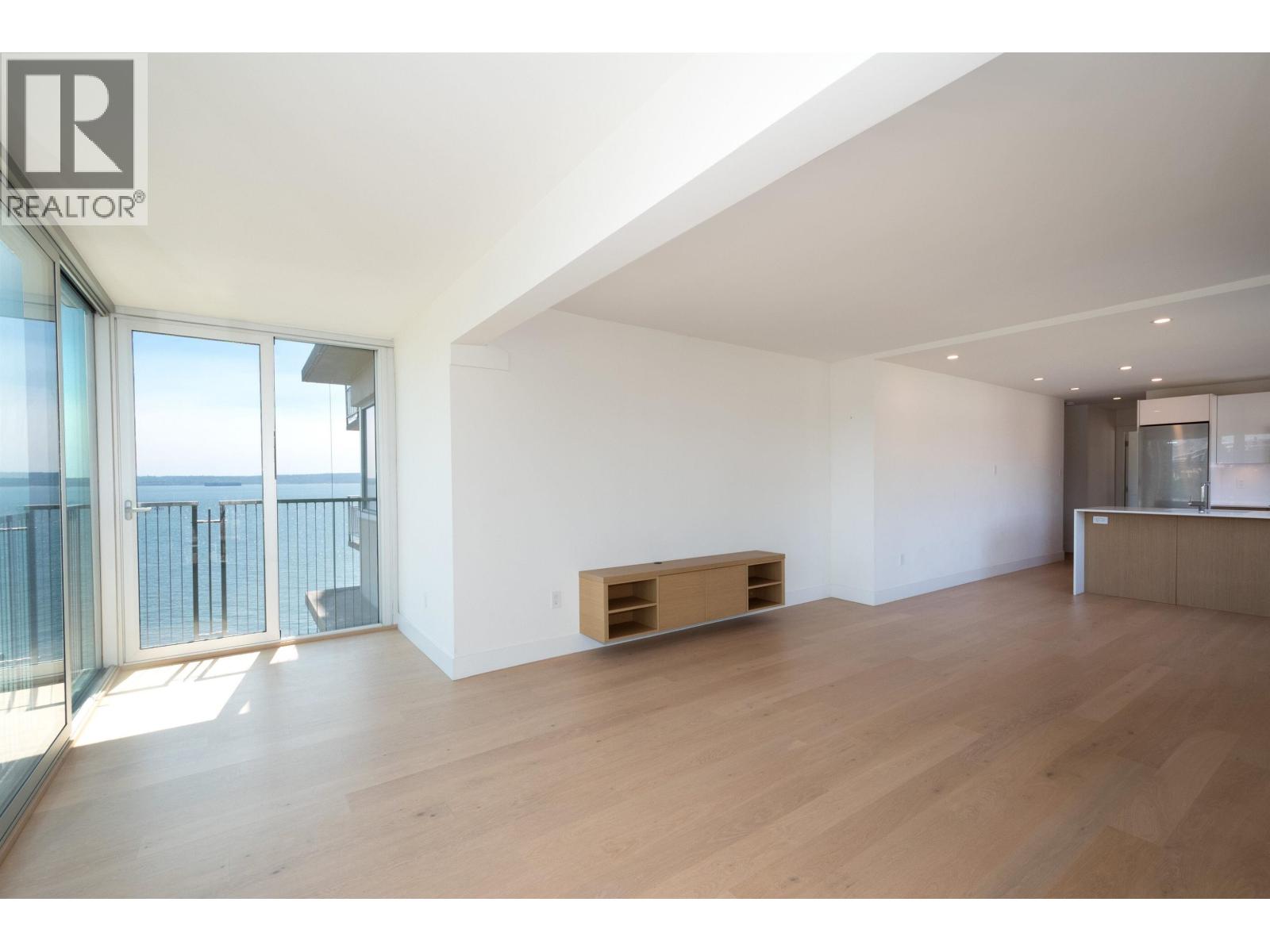 708 150 24TH STREET, West Vancouver