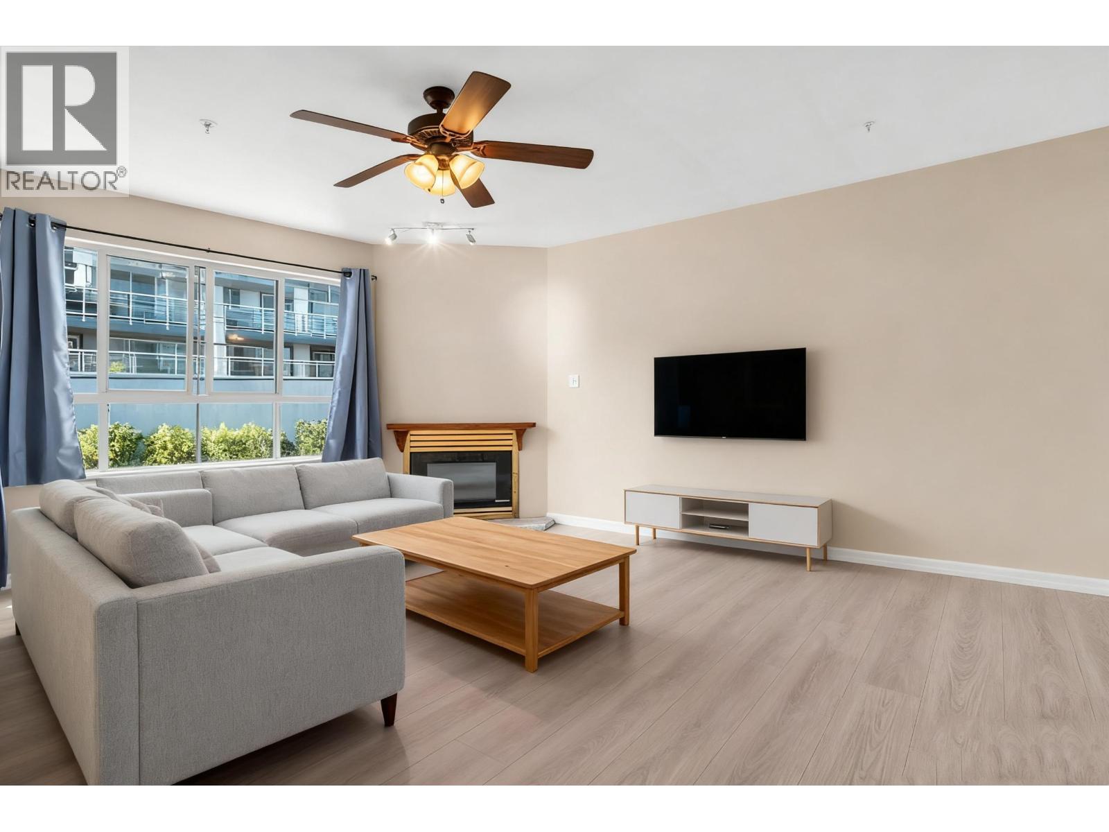 411 525 AGNES STREET, New Westminster