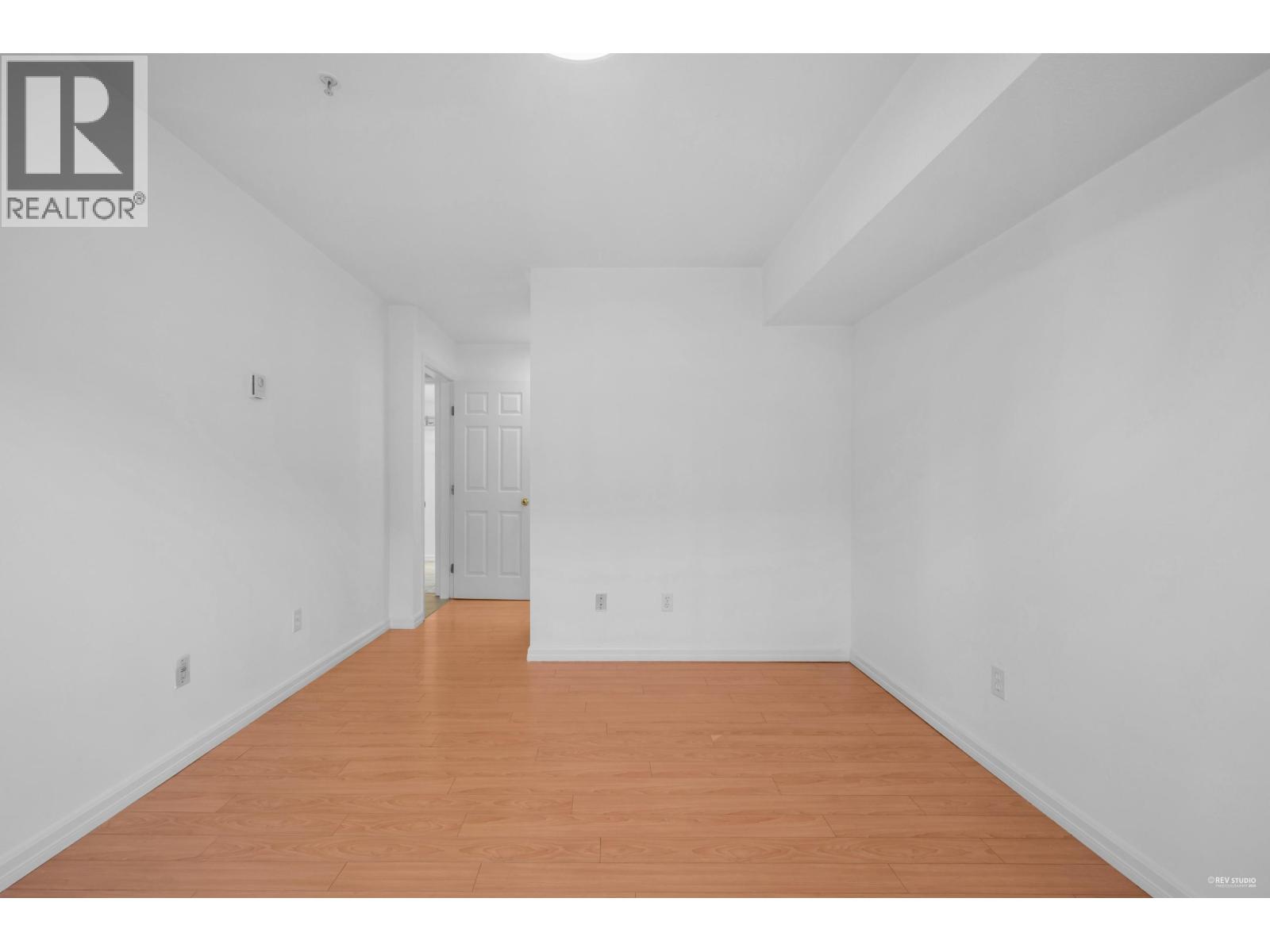 411 525 AGNES STREET, New Westminster