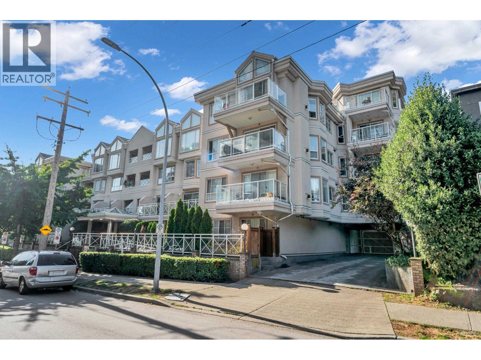 411 525 AGNES STREET, New Westminster