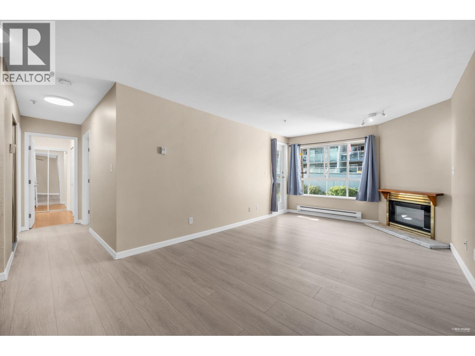 411 525 AGNES STREET, New Westminster