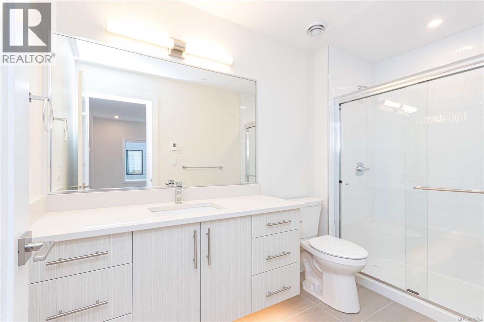 402 924 Jenkins Ave, Langford