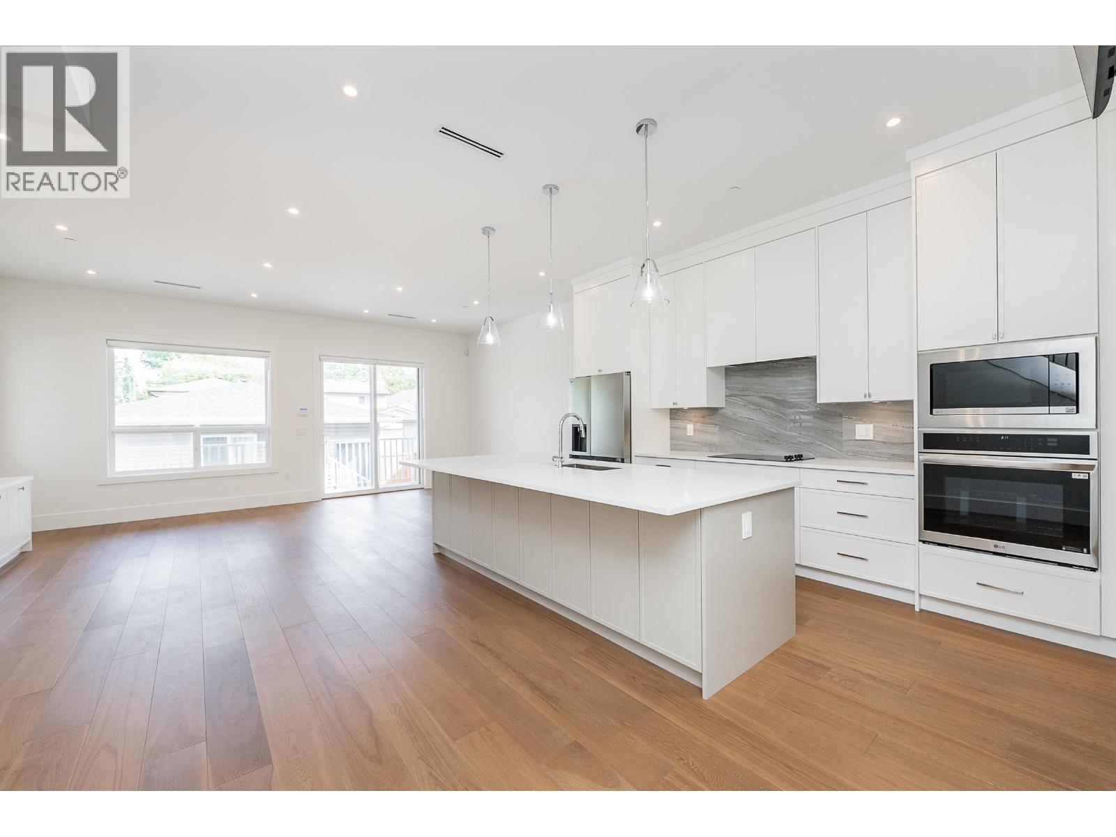 3380 EDINBURGH STREET, Port Coquitlam