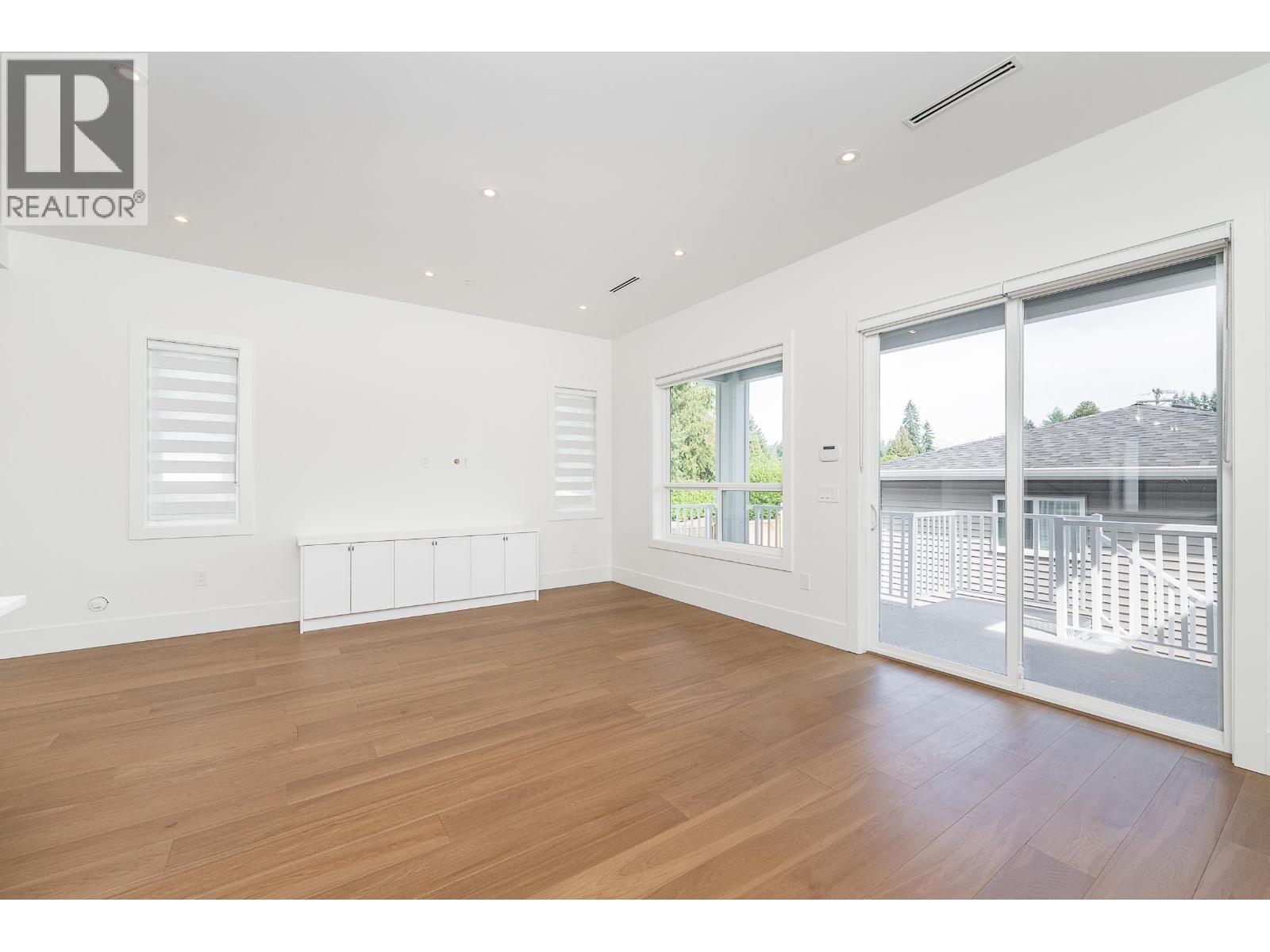 3380 EDINBURGH STREET, Port Coquitlam