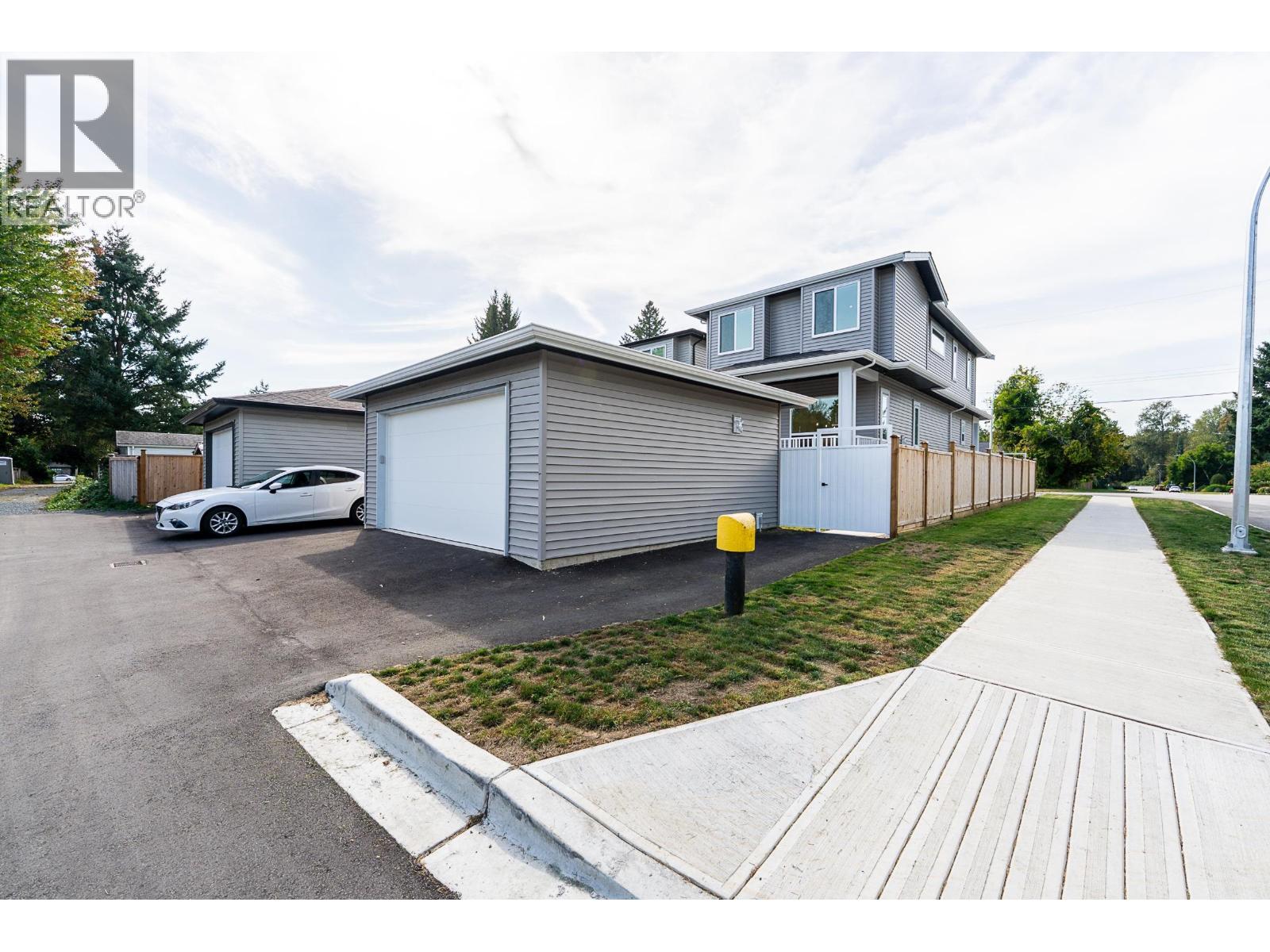 3380 EDINBURGH STREET, Port Coquitlam
