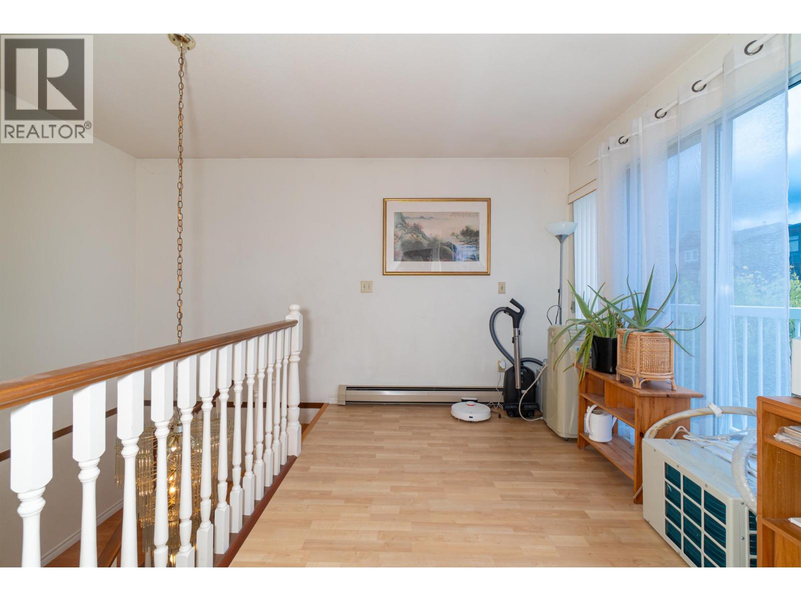 111 GROSVENOR AVENUE, Burnaby