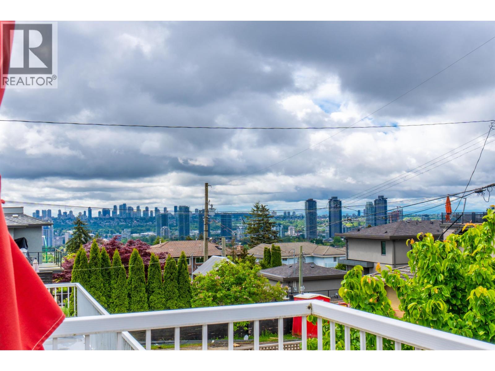 111 GROSVENOR AVENUE, Burnaby