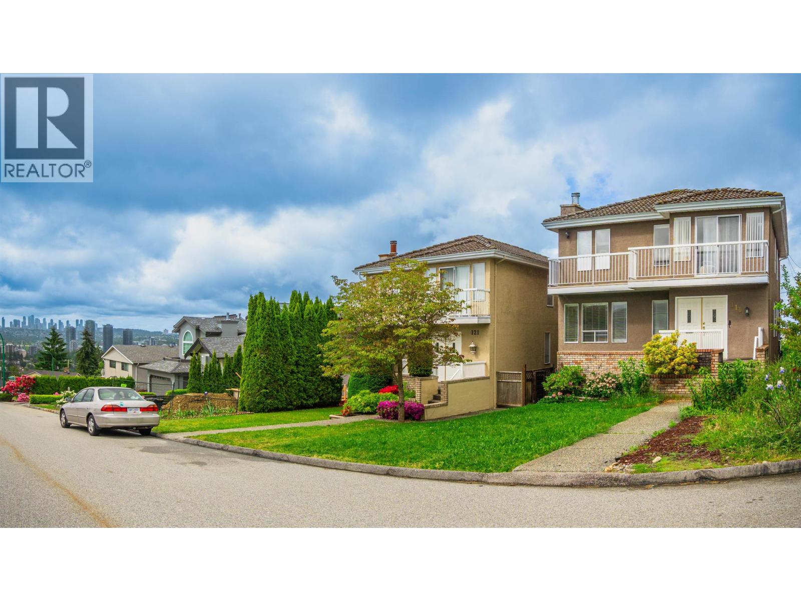 111 GROSVENOR AVENUE, Burnaby