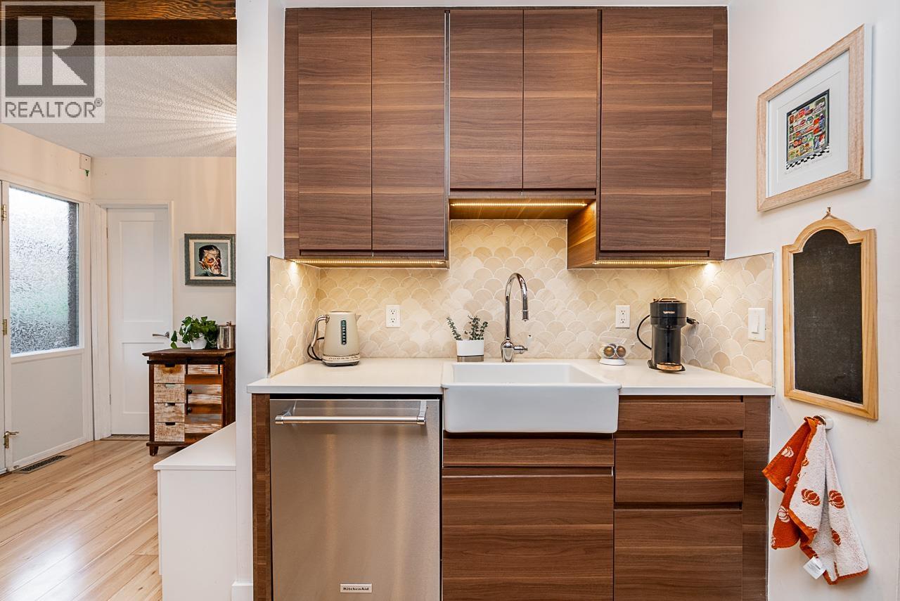 4790 FERNGLEN PLACE, Burnaby