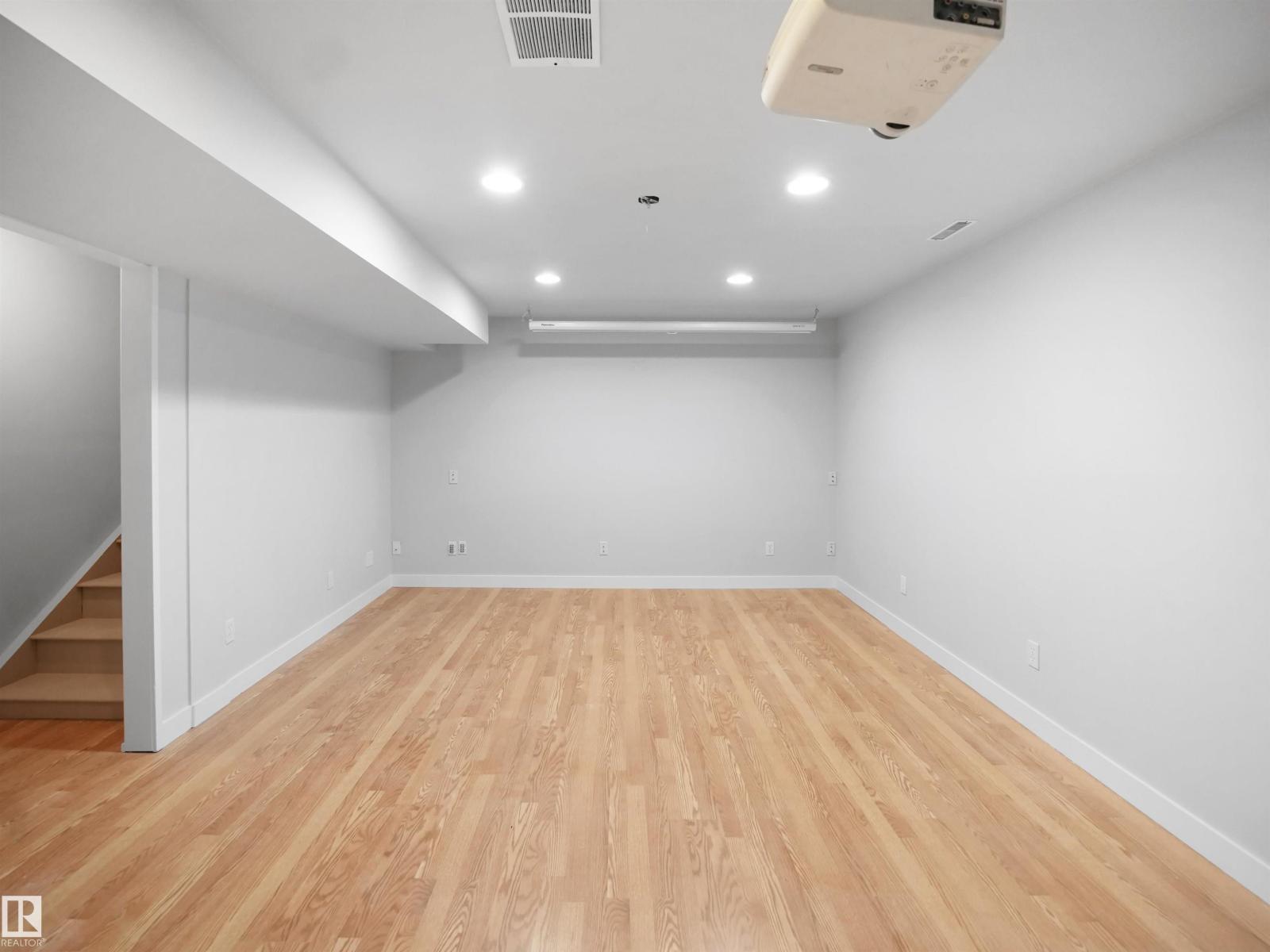 #26 16933 115 ST NW, Edmonton