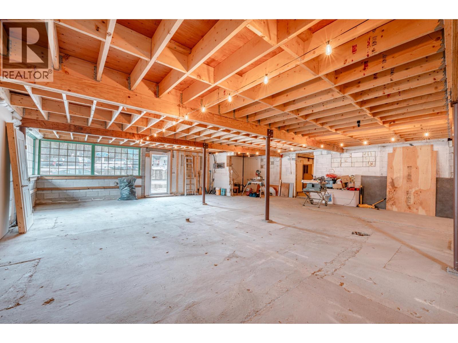  1407 Victoria Road, Revelstoke