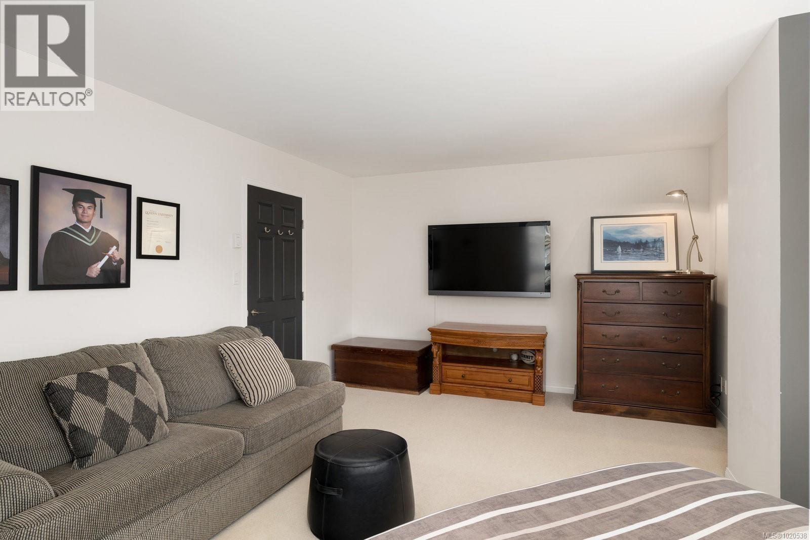 418 10 Paul Kane Place, Victoria