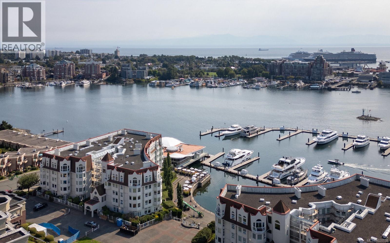 418 10 Paul Kane Place, Victoria