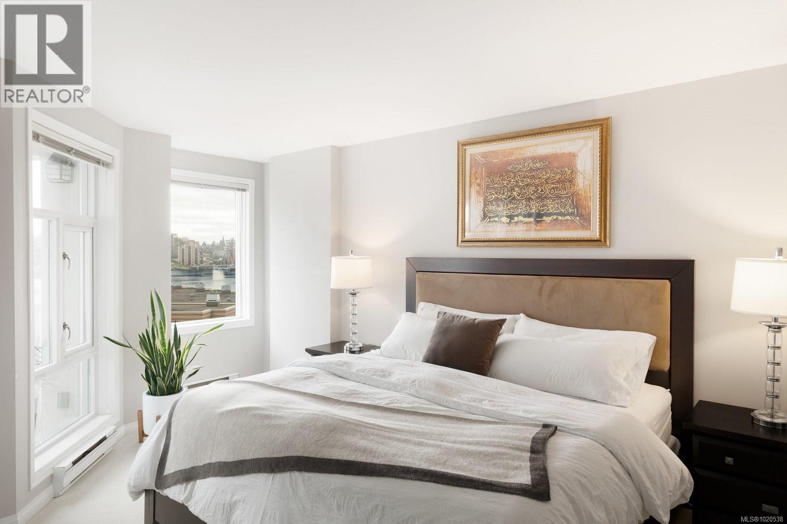 418 10 Paul Kane Place, Victoria