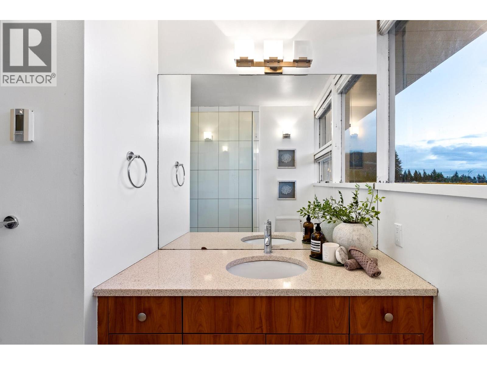 4150 CANTERBURY CRESCENT, North Vancouver