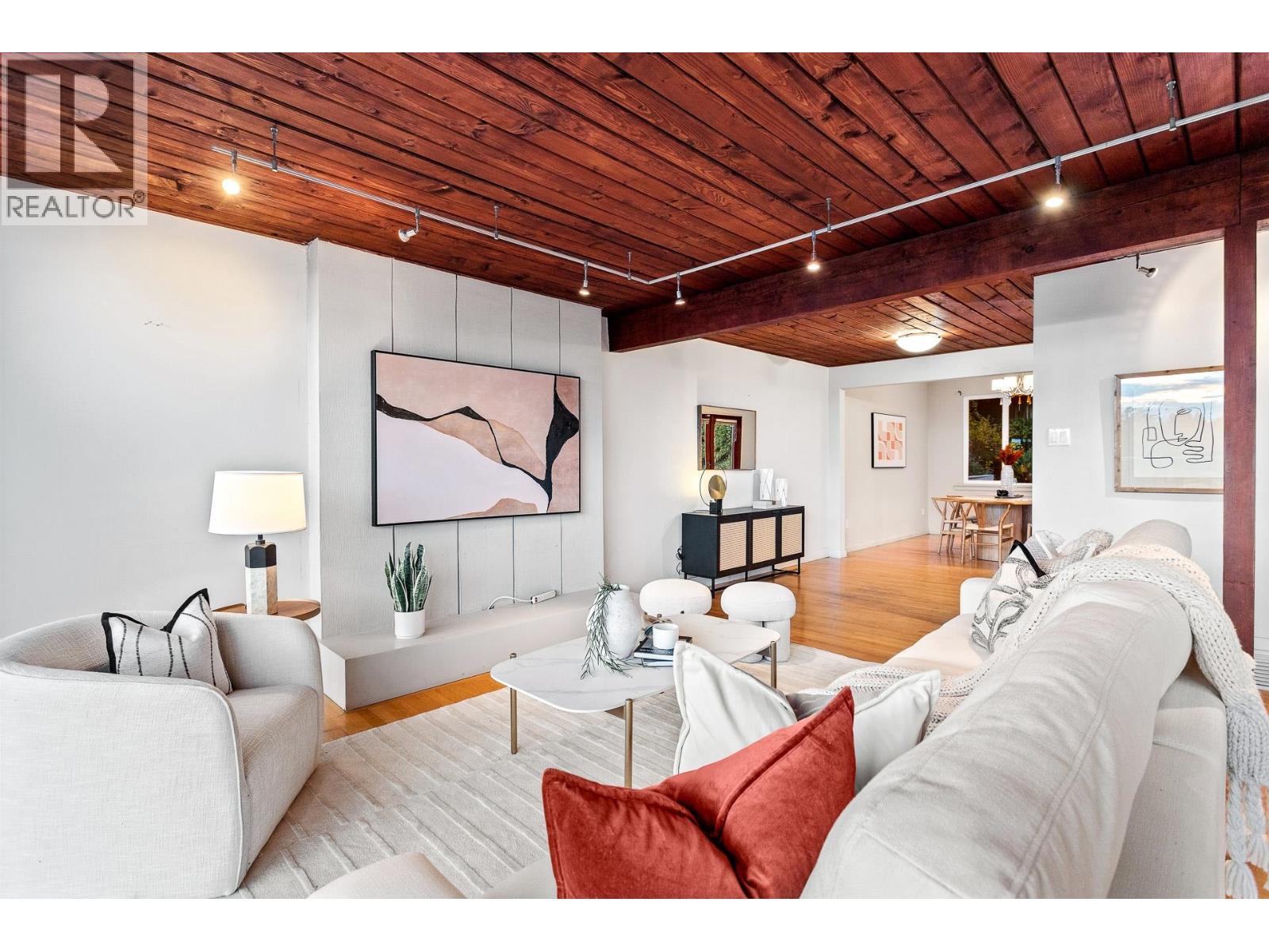 4150 CANTERBURY CRESCENT, North Vancouver