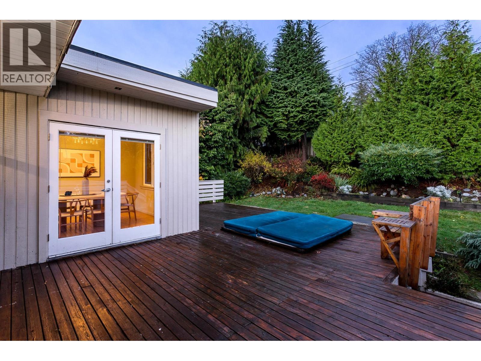4150 CANTERBURY CRESCENT, North Vancouver