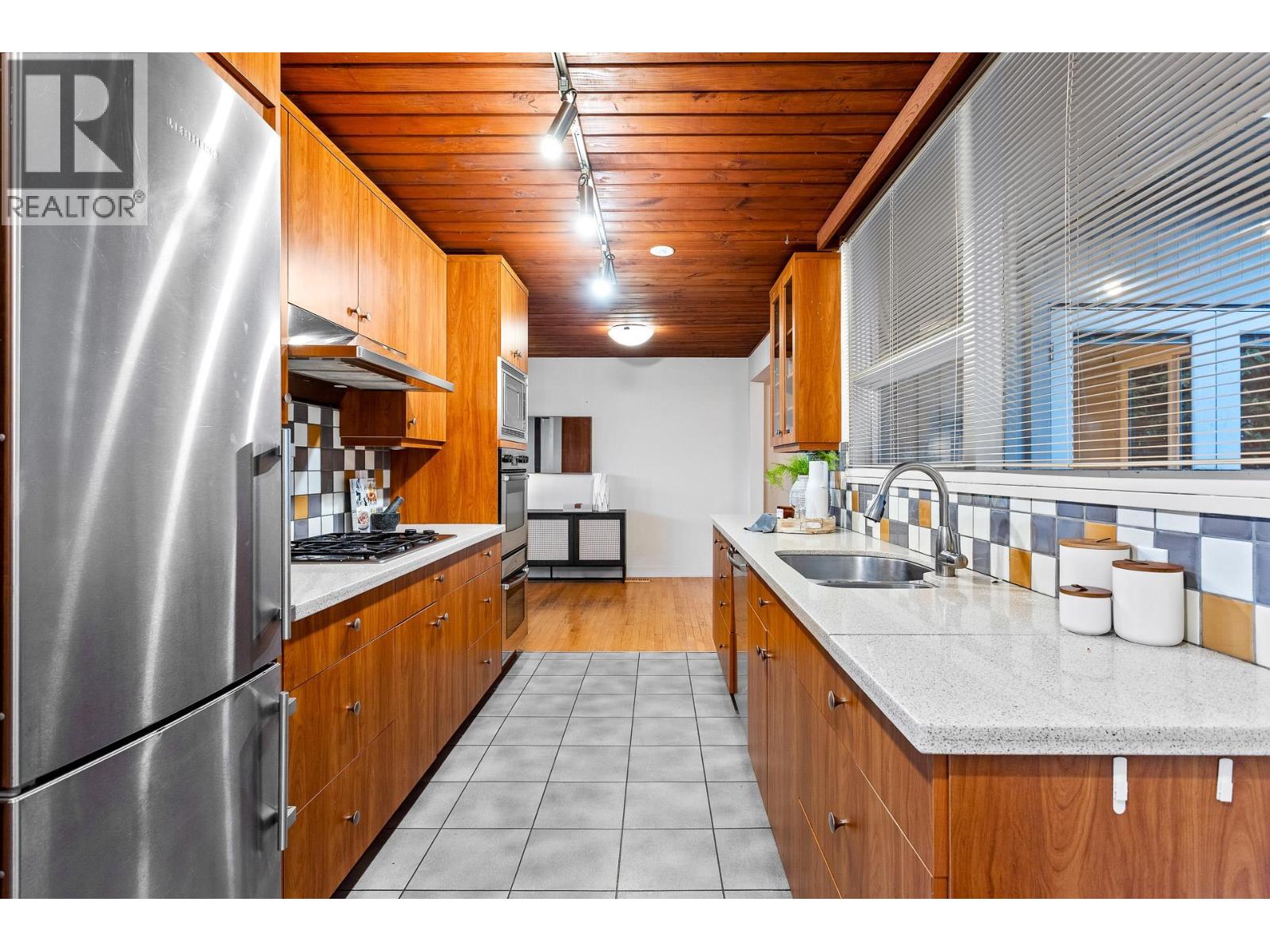 4150 CANTERBURY CRESCENT, North Vancouver