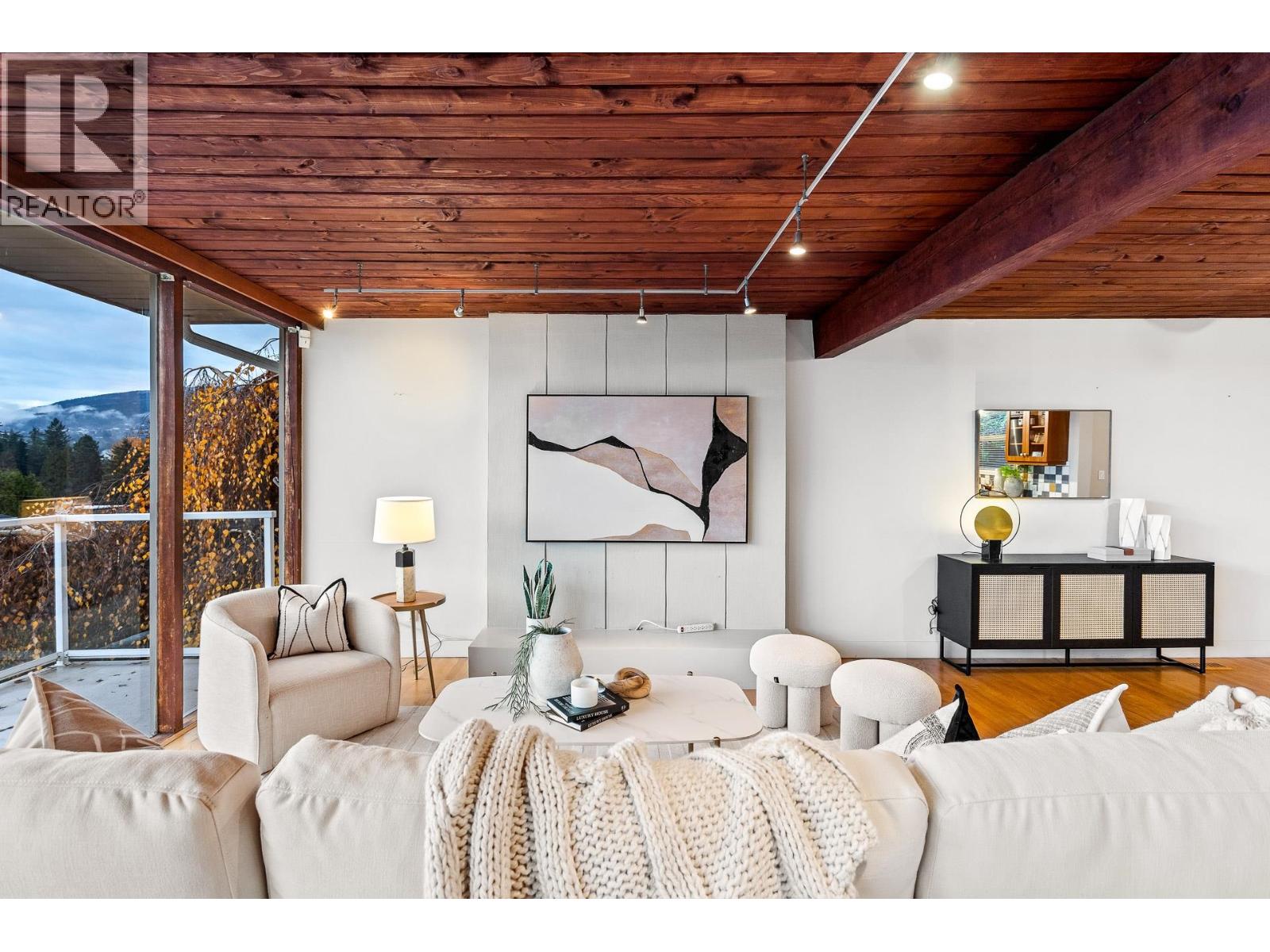 4150 CANTERBURY CRESCENT, North Vancouver