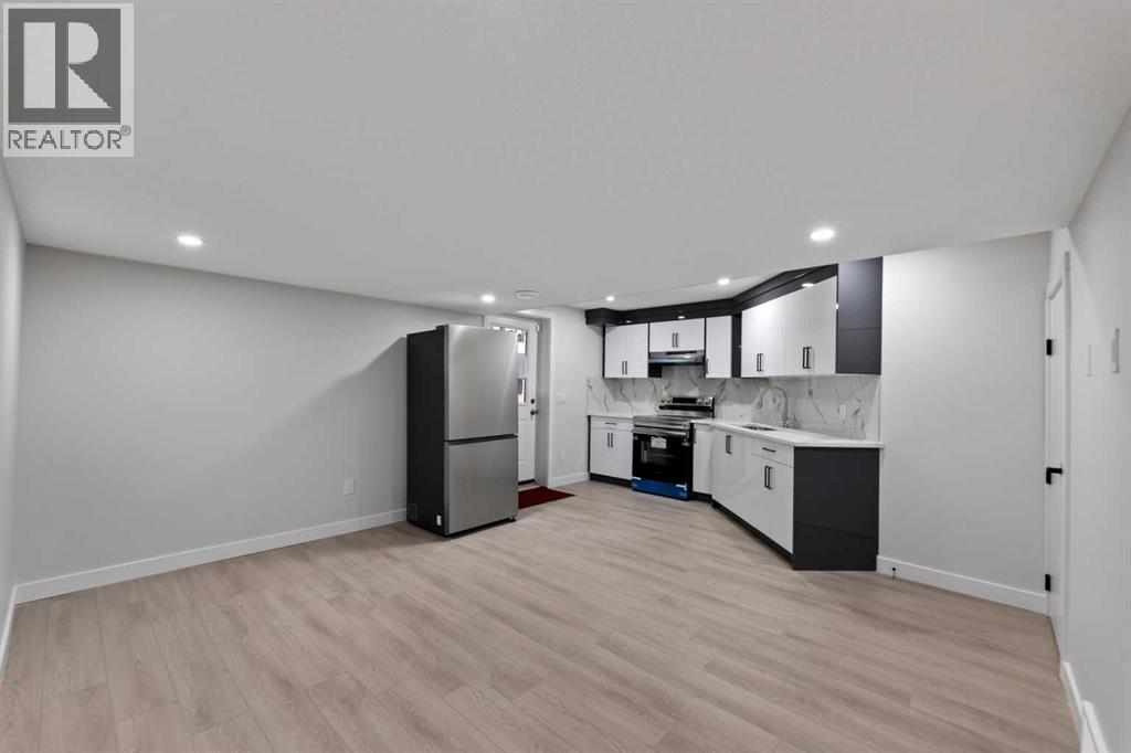 Single Family House for Sale in  Saddlecrest Green NE Saddle Ridge Calgary 