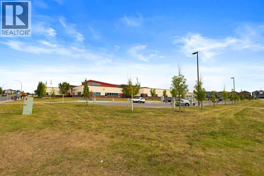 Single Family House for Sale in  Saddlecrest Green NE Saddle Ridge Calgary 