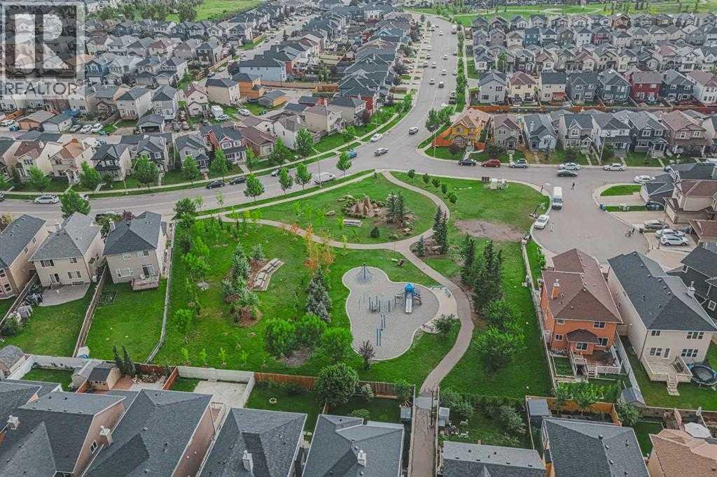 Single Family House for Sale in  Saddlecrest Green NE Saddle Ridge Calgary 