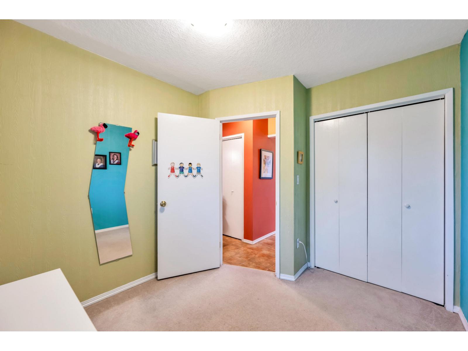 1320 KENT STREET, White Rock