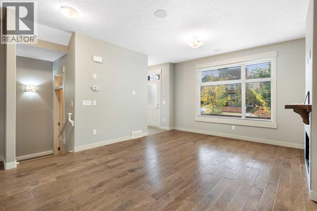 Single Family House for Sale in    Avenue NW Montgomery Calgary 