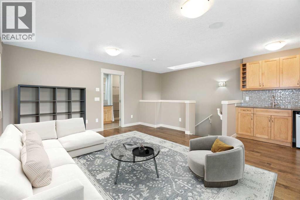 Single Family House for Sale in    Avenue NW Montgomery Calgary 