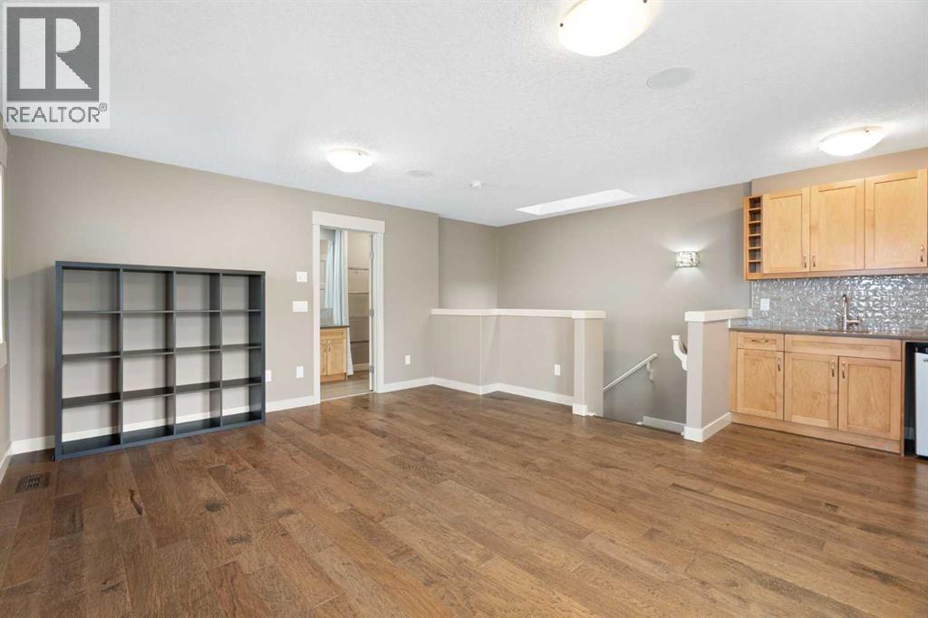 Single Family House for Sale in    Avenue NW Montgomery Calgary 