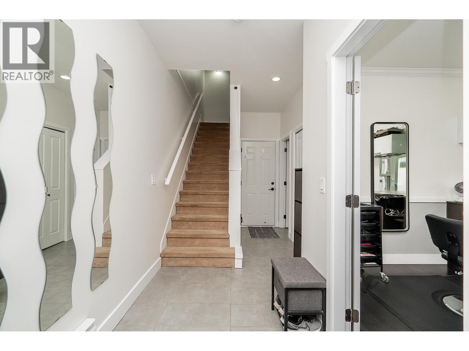 21 1299 COAST MERIDIAN ROAD, Coquitlam