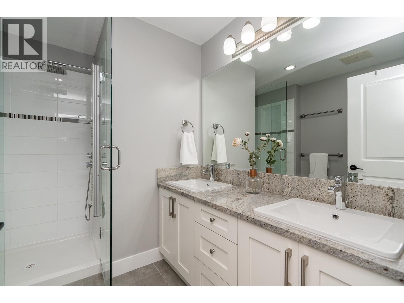 21 1299 COAST MERIDIAN ROAD, Coquitlam