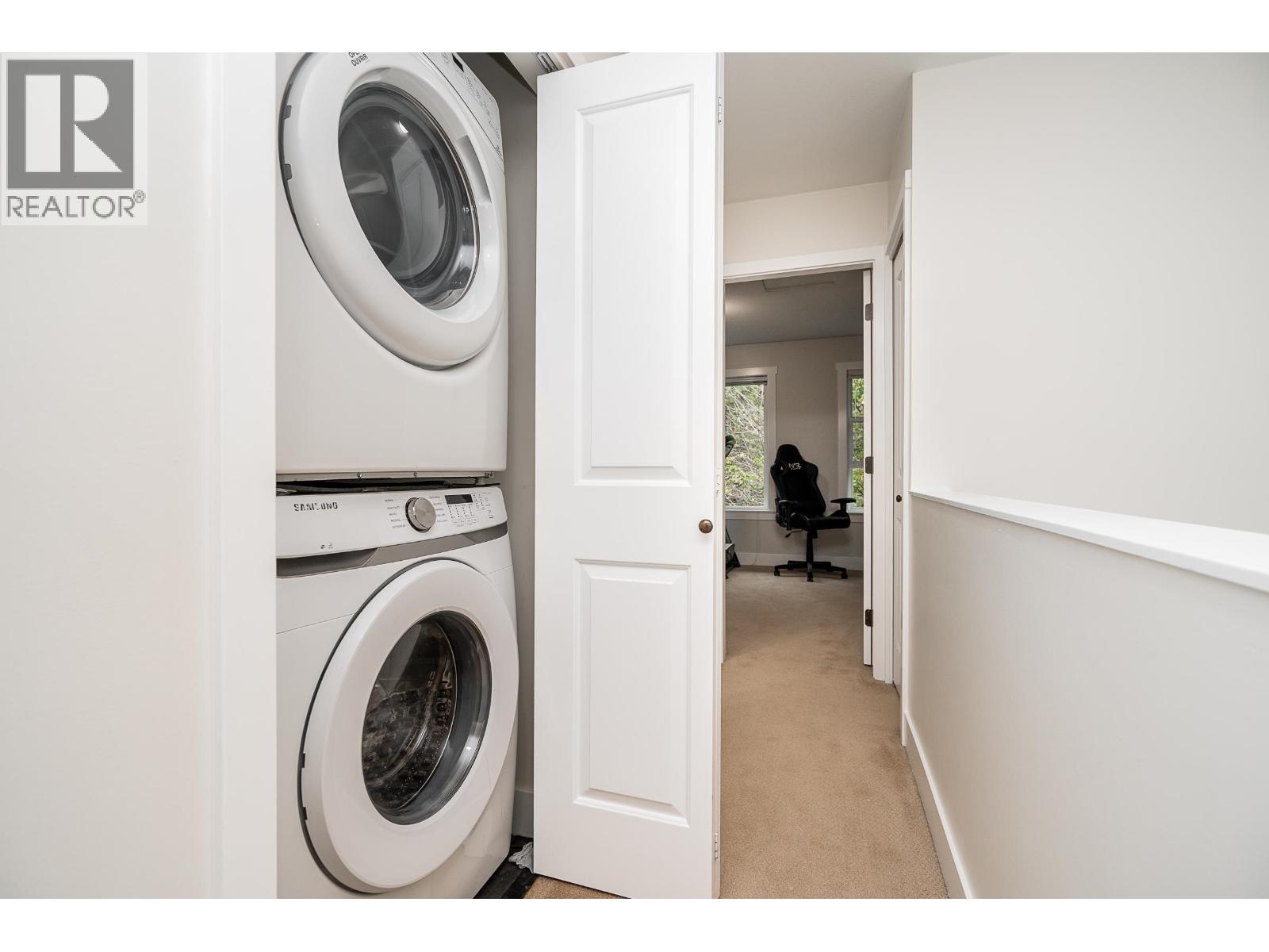 21 1299 COAST MERIDIAN ROAD, Coquitlam