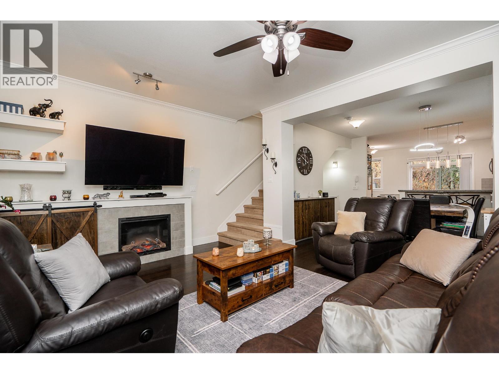 21 1299 COAST MERIDIAN ROAD, Coquitlam