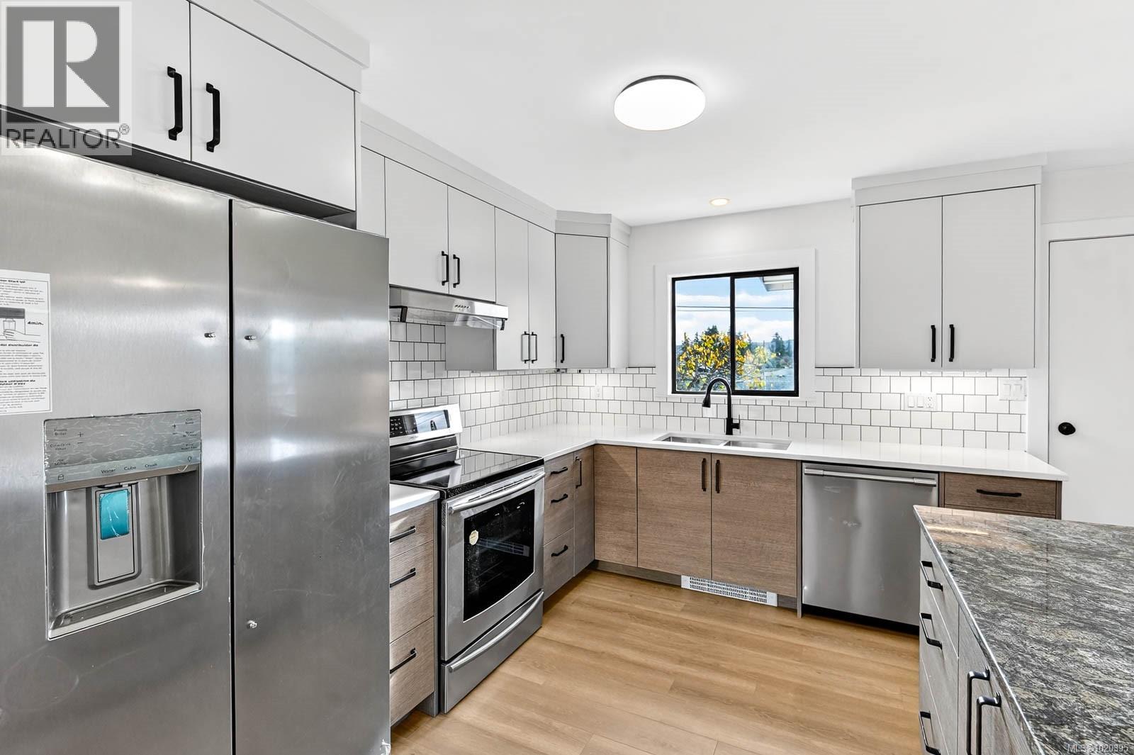 3782 Grieve Rd, Port Alberni