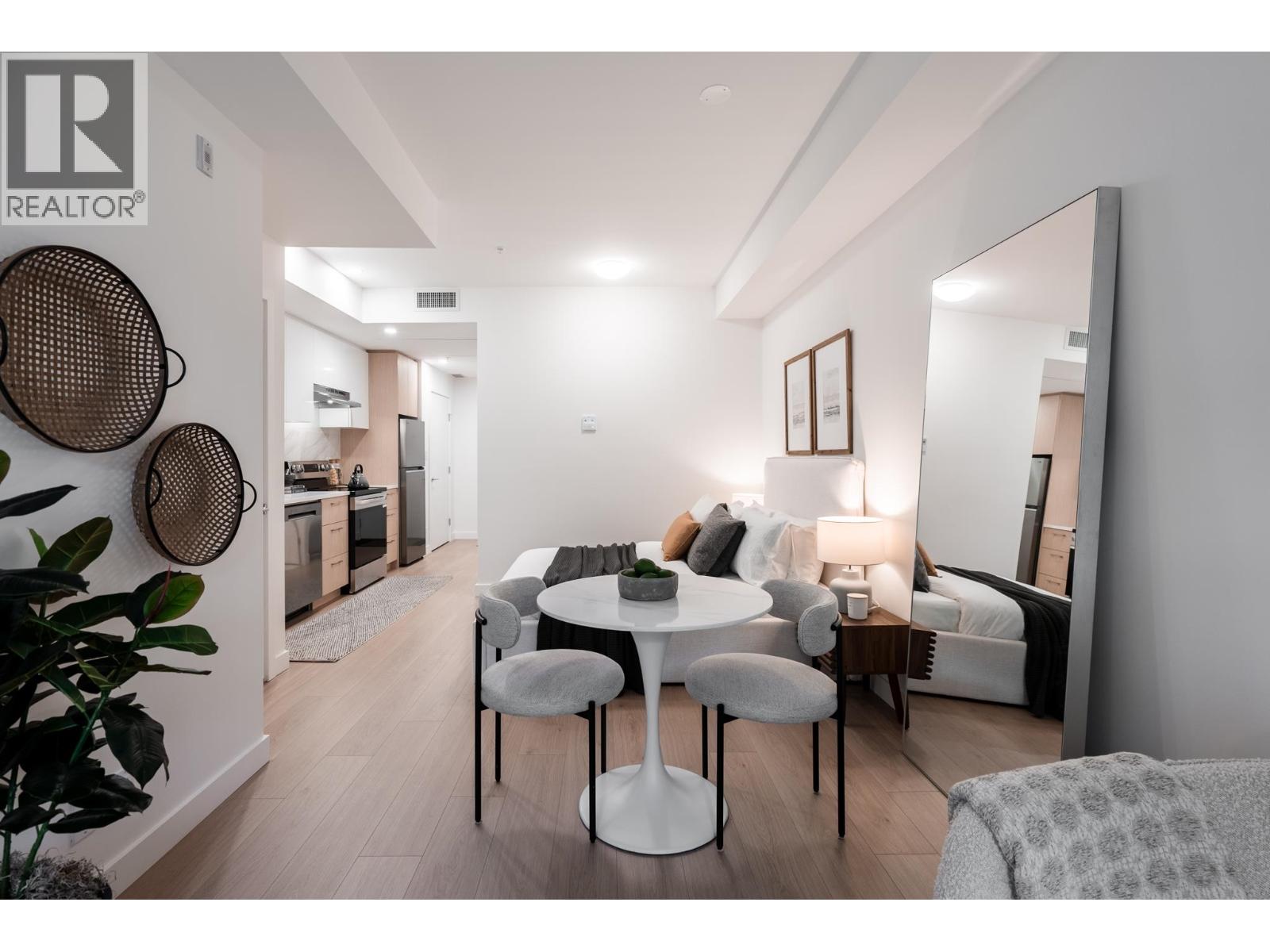 601 150 JAMES ROAD, Port Moody