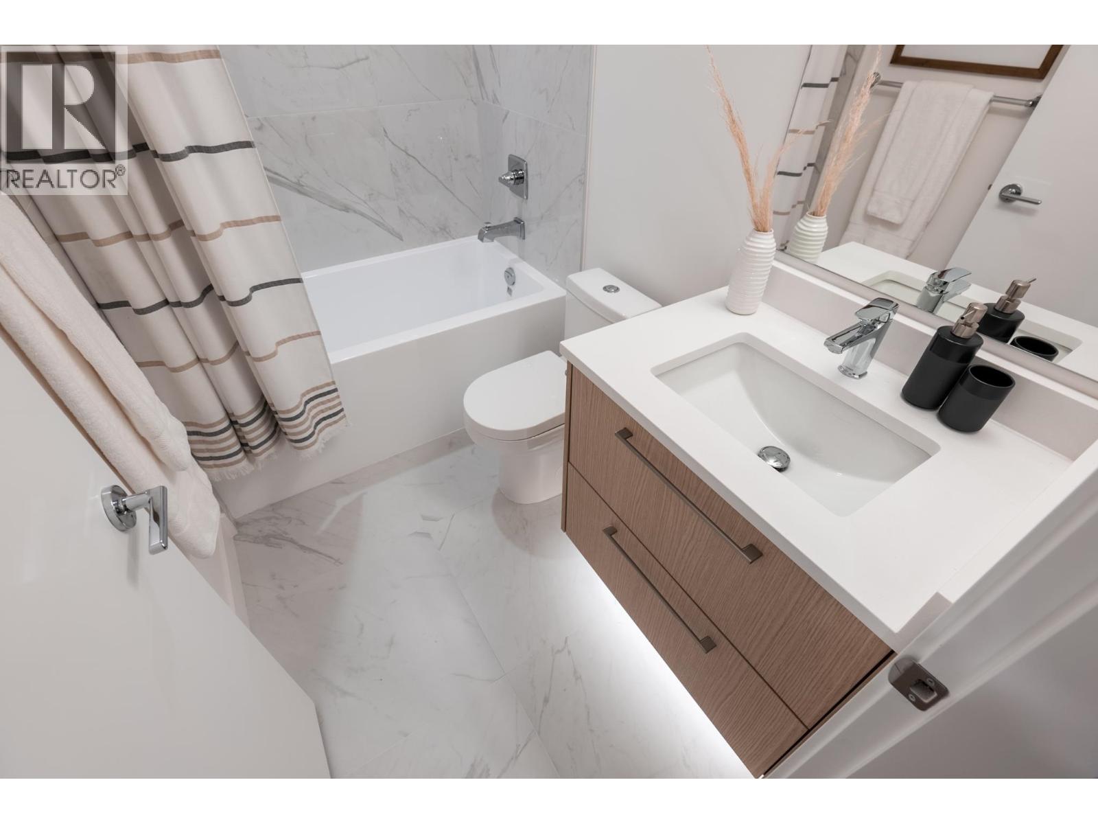 601 150 JAMES ROAD, Port Moody