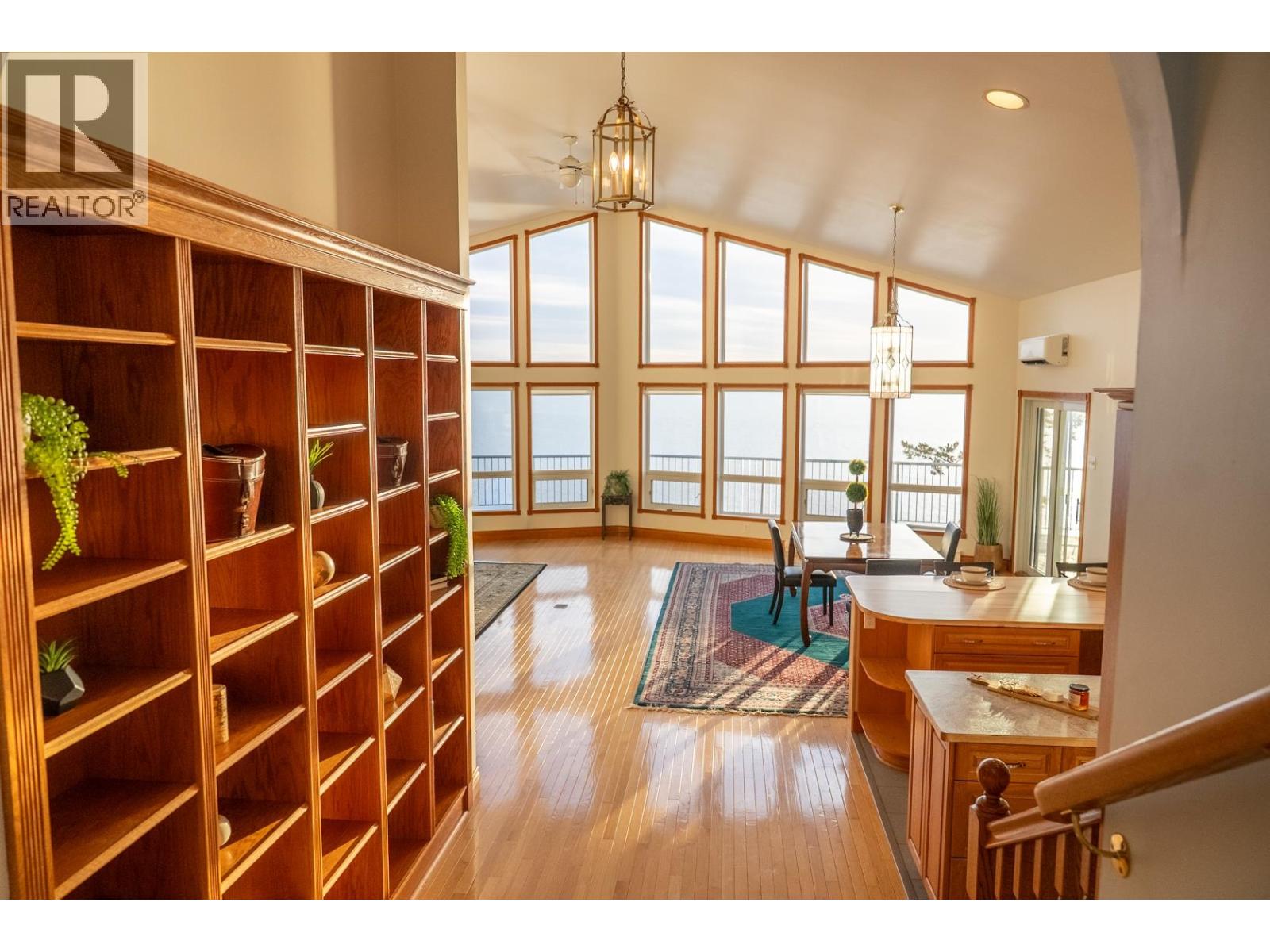 37189 SCHOONER WAY, Pender Island