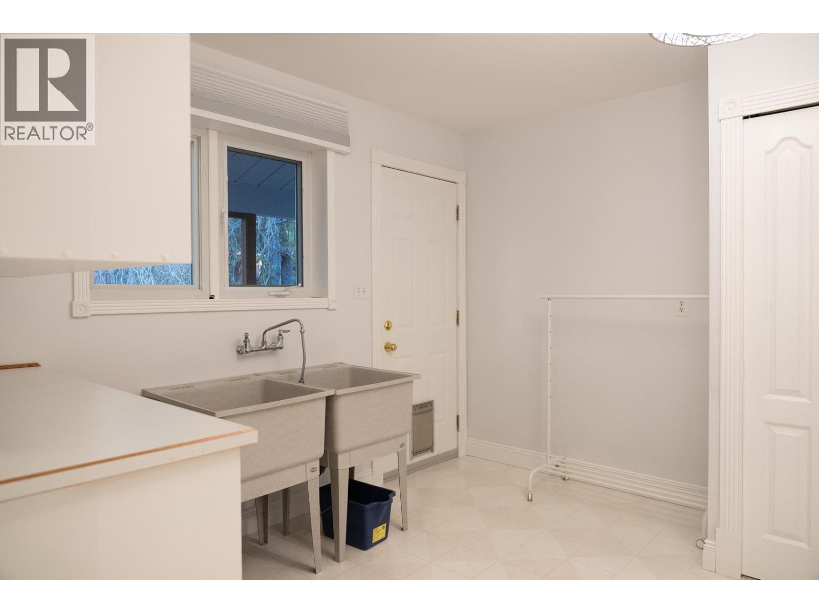 37189 SCHOONER WAY, Pender Island